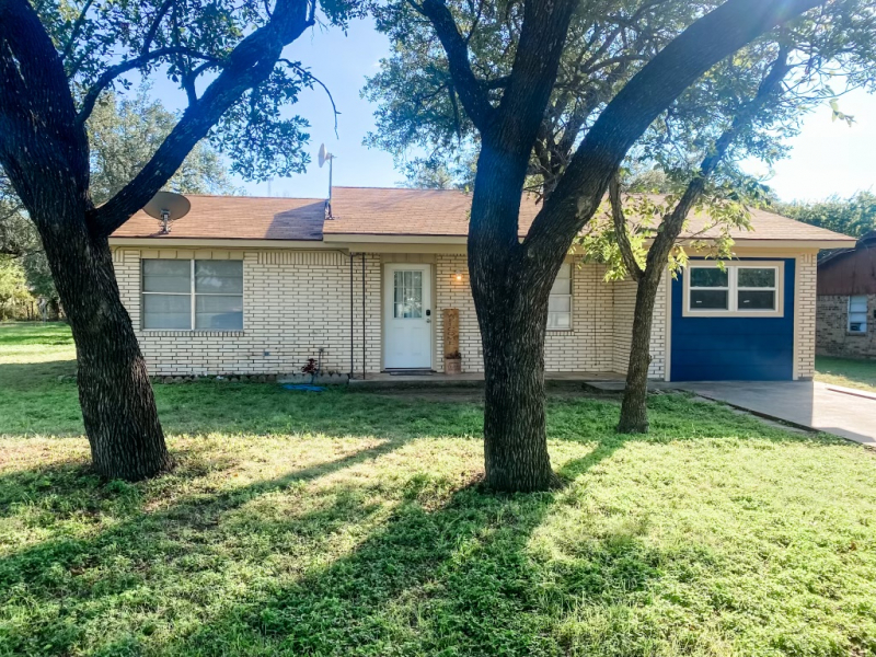 1021 W 11th