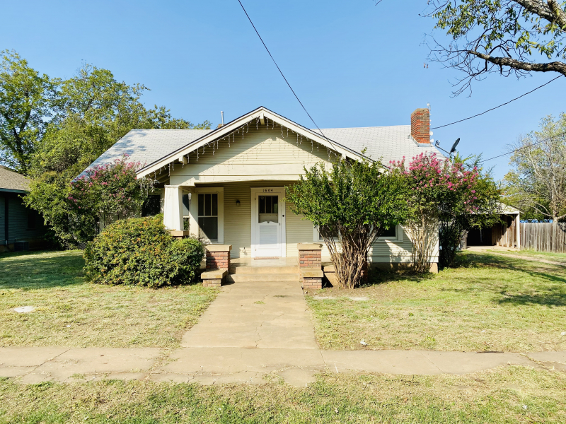 1604 S. Blackburn