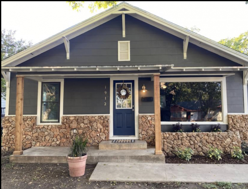 1912 S Cypress