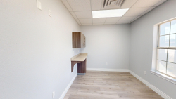 814 W. Broadway (18)