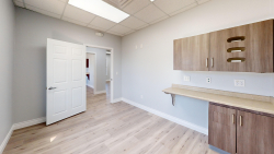 814 W. Broadway (19)