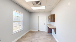 814 W. Broadway (20)