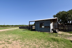 8228 US Hwy 377 (32)