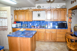 206 W. LiveOak (6)