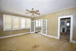 200 E. 7th St. (7)