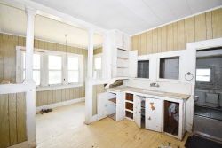 200 E. 7th St. (9)