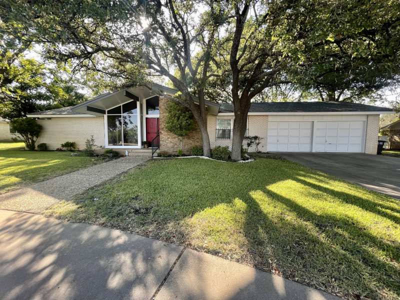 2104 Menard Hwy