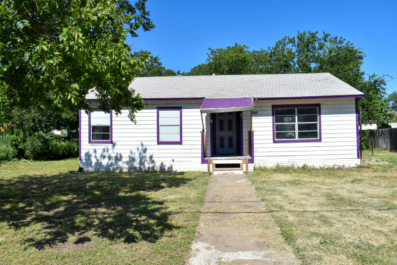 1505 N Graham